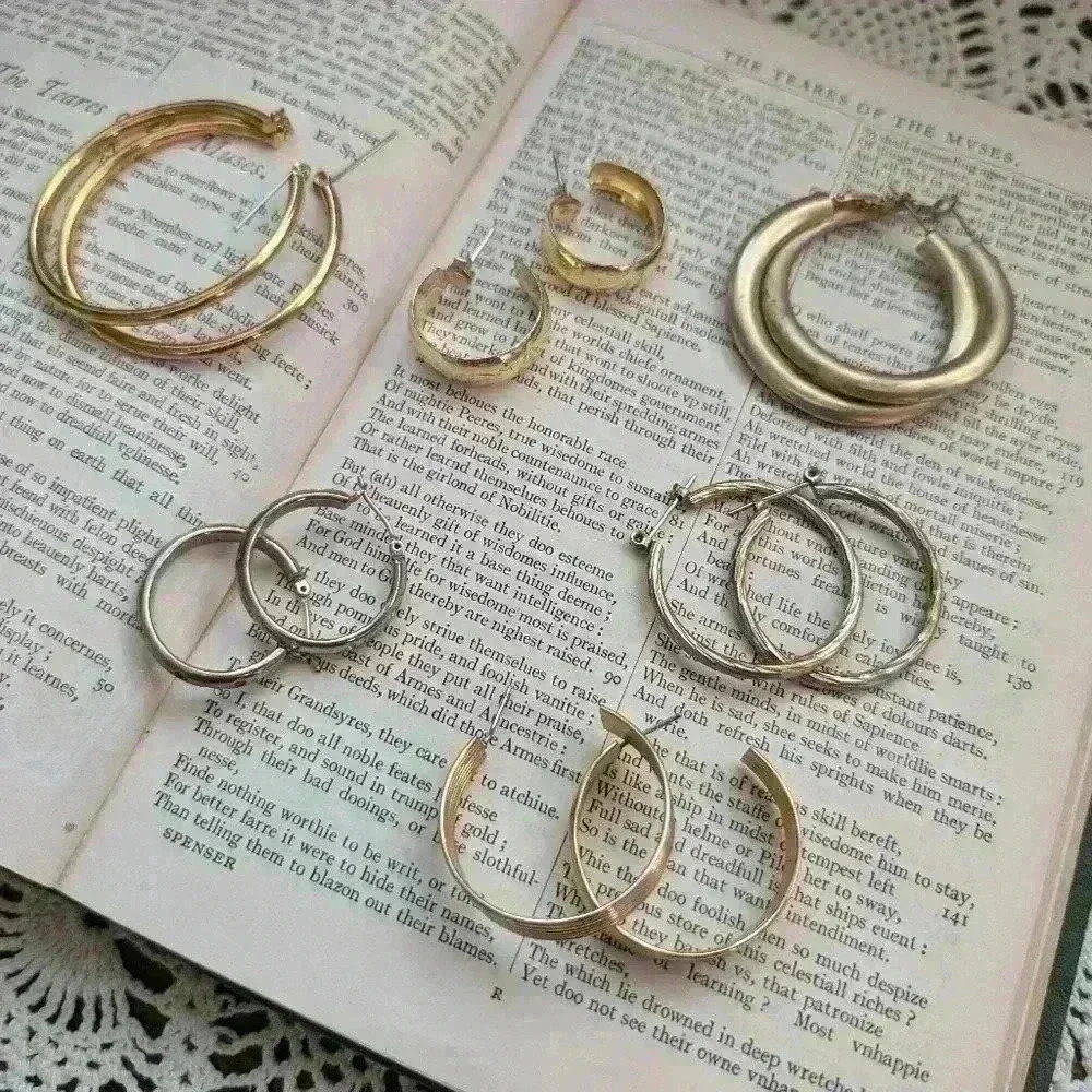 Set of 6 vintage goldtone hoop earrings - Picture 2 of 10